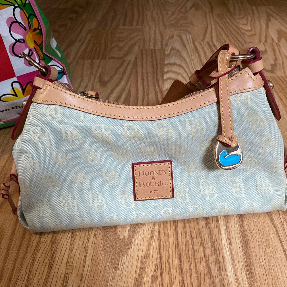Dooney & Burke